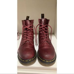 DOC MARTENS Combat boot